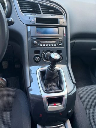 Peugeot 5008 2011. 7 plazas