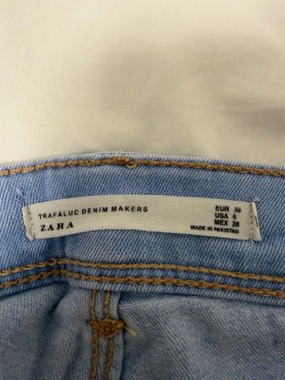 Pantalón vaquero azul Zara