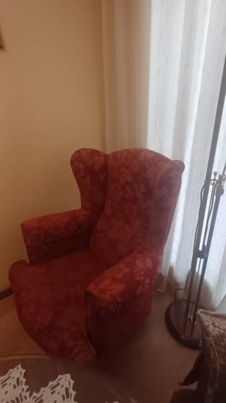 Sillón Orejero Clásico Rojo