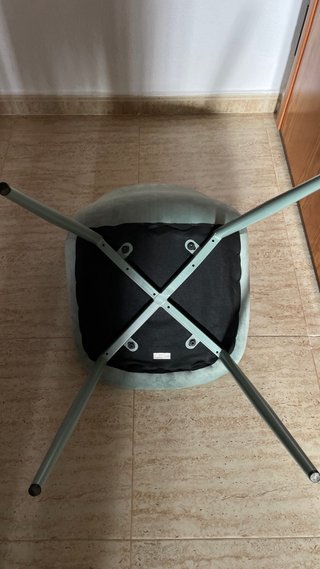 4 Sillas de Comedor Tela y Metal