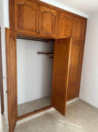 Puerta de armario de madera