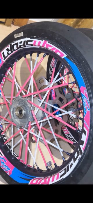 Ruedas SM con llantas personalizadas