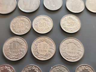 Lote 25 monedas Suiza y Bélgica.