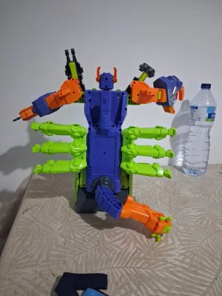 Muñeco Transformer Combiner Wars