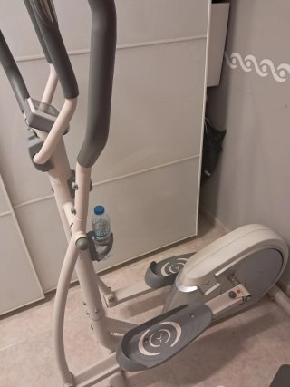 Banco de pesas,elíptica y maquina de musculacion