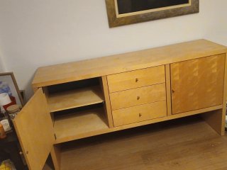 Aparador de madera Ikea