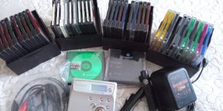 45 Mini Discs. DE REGALO EL REPRODUCTOR DE DISC