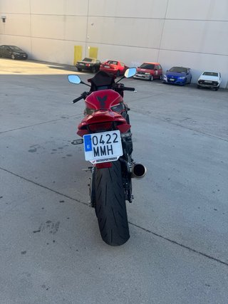 Honda CBR650R 2023 Roja y Negra