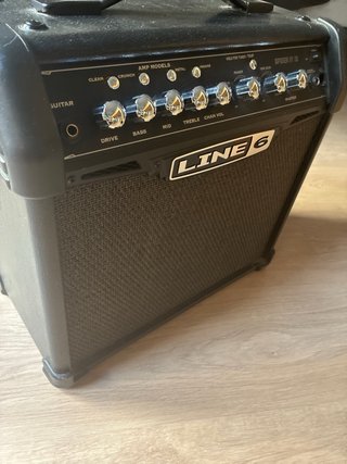 Amplificador Line 6 Spider IV 15W