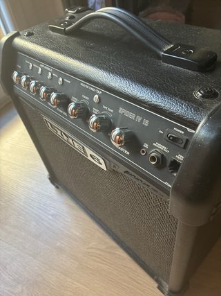 Amplificador Line 6 Spider IV 15W