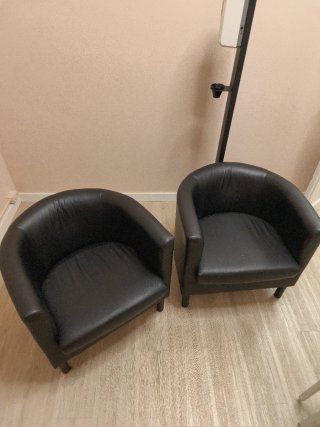 2 Sillones Negros Piel Sintética, 20 cada uno