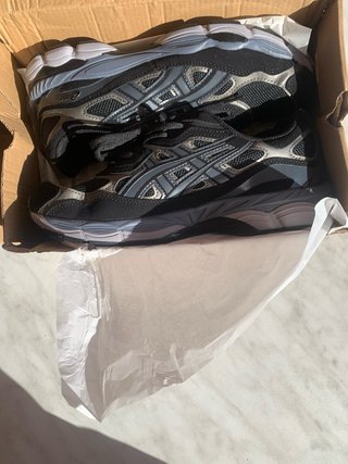 Zapatillas Asics Gel-NYC Negras y Grises