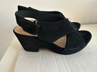 Cuñas Clarks Kimmei Cork Talla 37 Negras