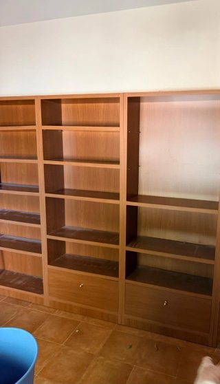 Librería completa de madera