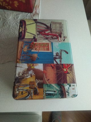 Cajas metálicas decoradas rojas, dorada y  dibujos