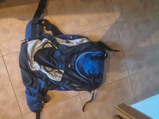 Motxilla Quechua Diosaz 40 litres Negra i blava