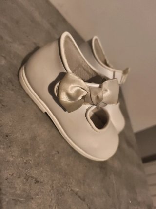 Zapatos niña blancos talla 23