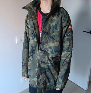 Chaqueta militar camuflaje