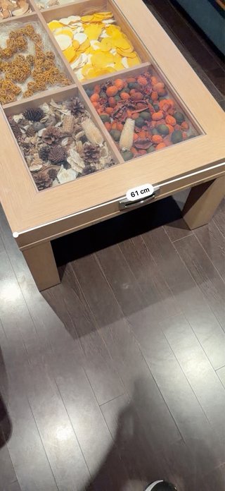 Mesa de centro de madera y cristal