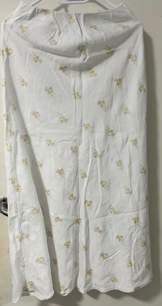 Falda blanca estampada