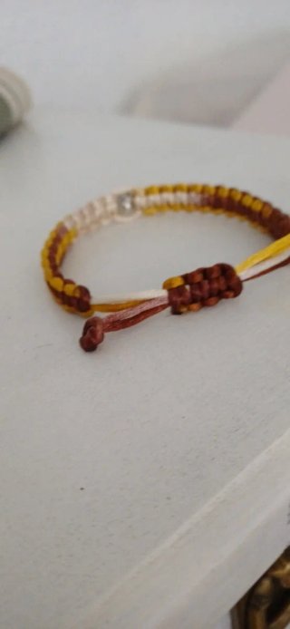 Pulsera hilo artesanal
