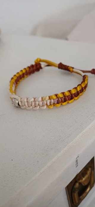 Pulsera hilo artesanal