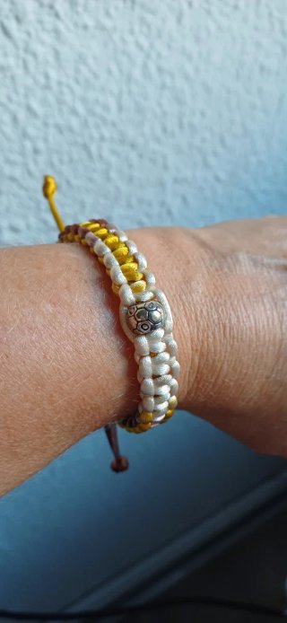 Pulsera hilo artesanal