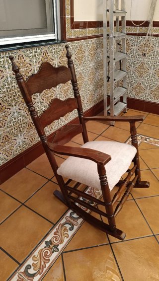 Sillón Mecedora Madera Estilo Rociero