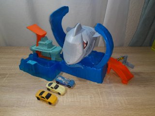 Hot Wheels Tiburón Color Shifters