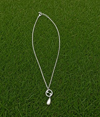 Collar Gucci GG con perla y cristales
