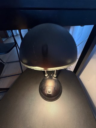 Lámpara de mesa negra Ikea