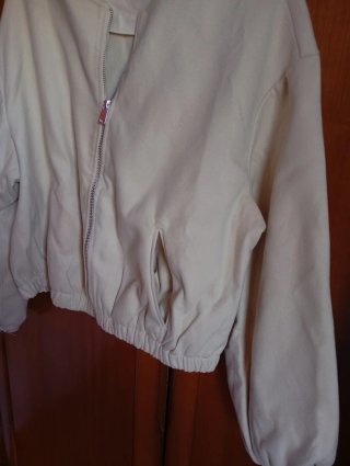 Cazadora antelina beige nueva