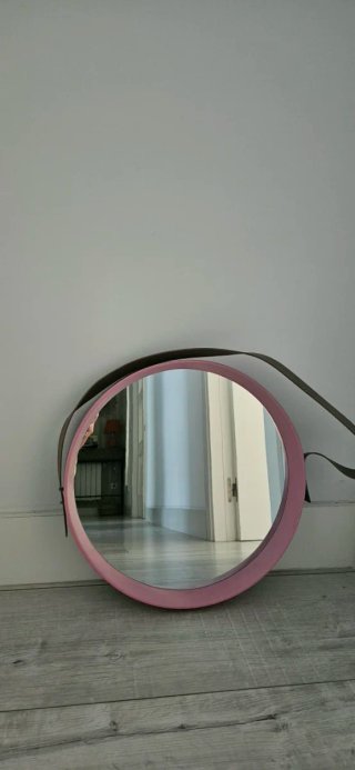 Specchi rotondi rosa e verde con cinturino