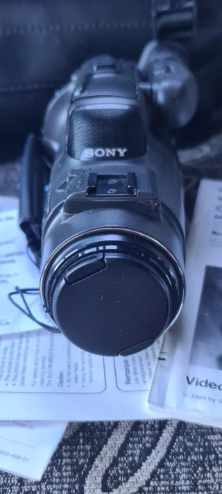 Videocámara Sony CCD-FX270E