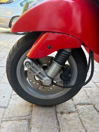 Vespa LX 125 Roja 2007 - 30.000 km