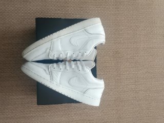 Air Jordan 1 Low Triple White Talla 40
