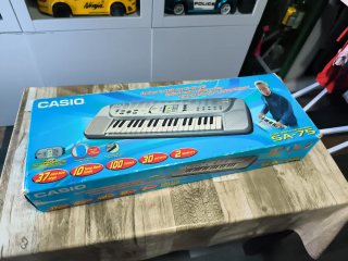 Teclado Musical Casio SA-75