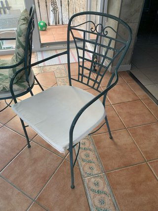 Mesa y 6 sillas de comedor