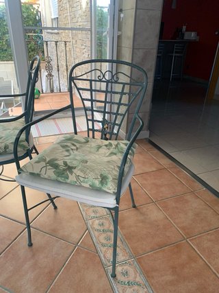 Mesa y 6 sillas de comedor