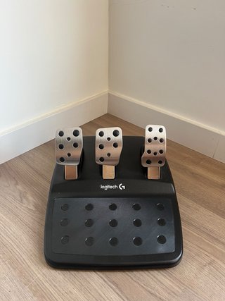 Volante Logitech G923 + Pedales