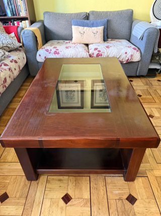 Mesa de centro de madera y cristal
