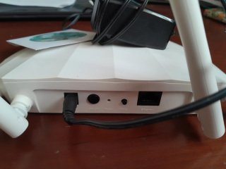 Router TP-Link Blanco con Antenas