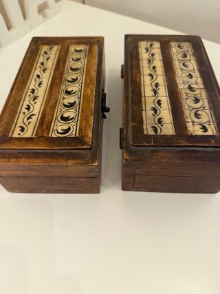 Caja de madera con incrustaciones de nácar
