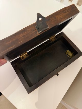 Caja de madera con incrustaciones de nácar