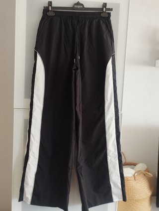 Pantalón chándal Shein negro talla XS