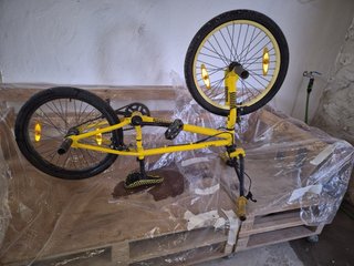 Bicicleta BMX Amarilla