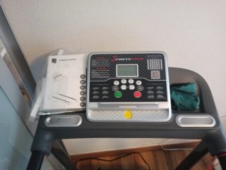 Tapis roulant elettrico. Nuovo con cartellini.