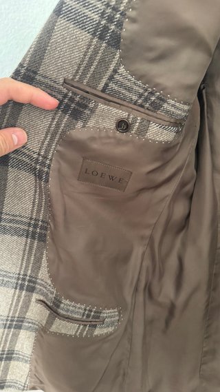 Americana Loewe cuadros marrón y negro