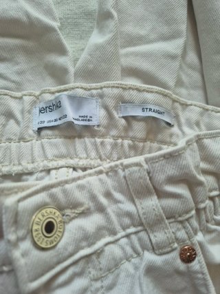 Pantalón Bershka beige tiro alto