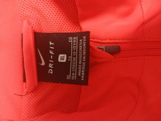 Chaqueta Nike FC Barcelona Talla 13-15 años